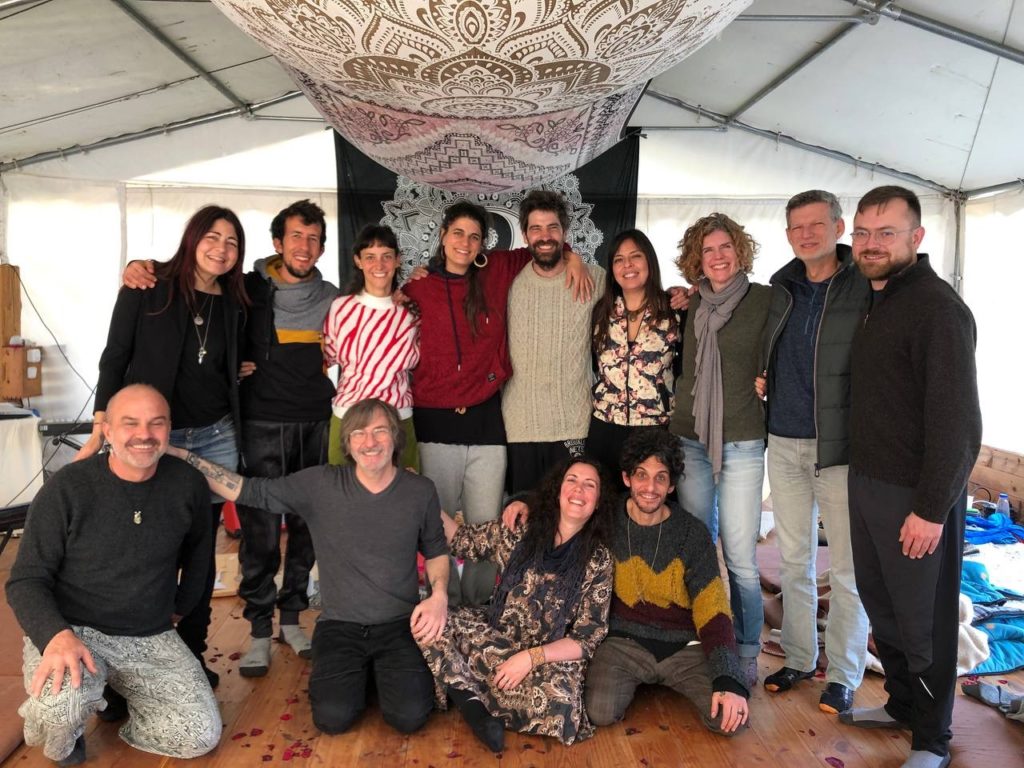 sebastian belacowsky terapia para artistas procesos creativos impulsa la creatividad traspasa obstáculos expresión desbloquea la creatividad desbloqueo corporal terapia transpersonal meditación respiración relajación arte música producción musical música y estados expandidos de consciencia ceremonia de apertura de corazón retiro terapia transpersonal asistida corpolab TERAPIA CORPORAL EVOLUTIVA